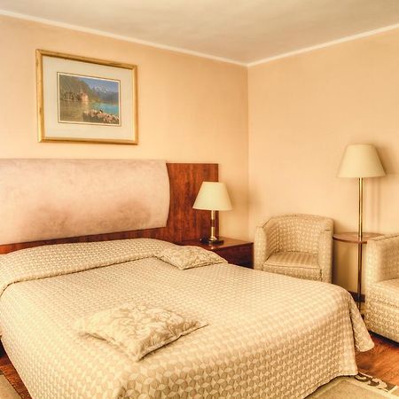 Vila Pinul Si Mesteacanul Hotel Пояна Брашов Екстериор снимка