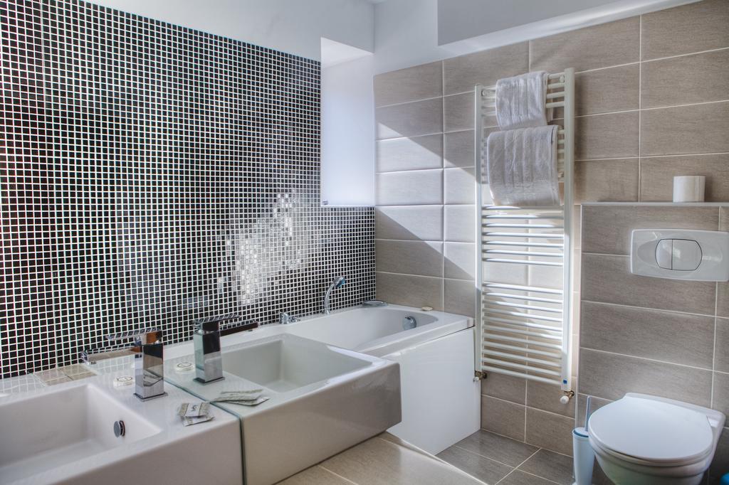 Vila Pinul Si Mesteacanul Hotel Пояна Брашов Екстериор снимка