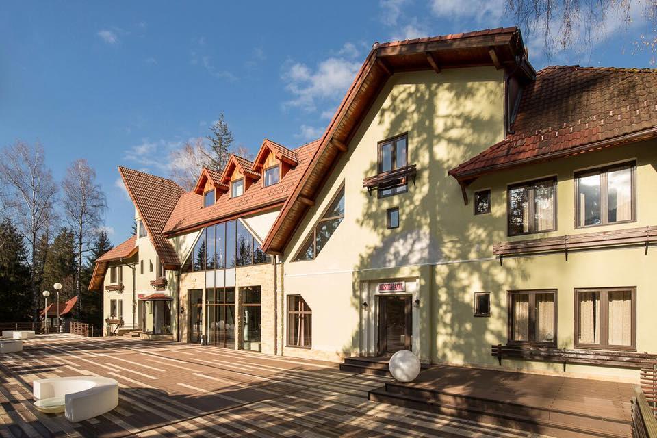 Vila Pinul Si Mesteacanul Hotel Пояна Брашов Екстериор снимка