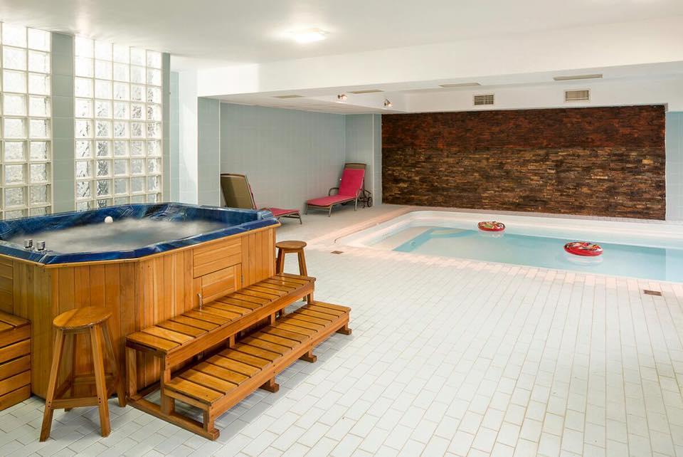 Vila Pinul Si Mesteacanul Hotel Пояна Брашов Екстериор снимка